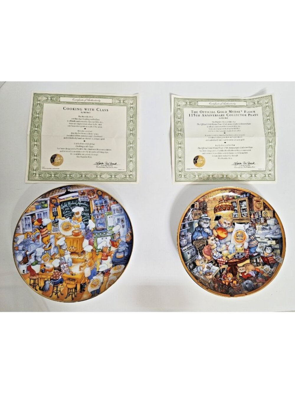 Franklin Mint Cats Plate Lot x2 by Bill Bell w/ COAs – Gold Rim